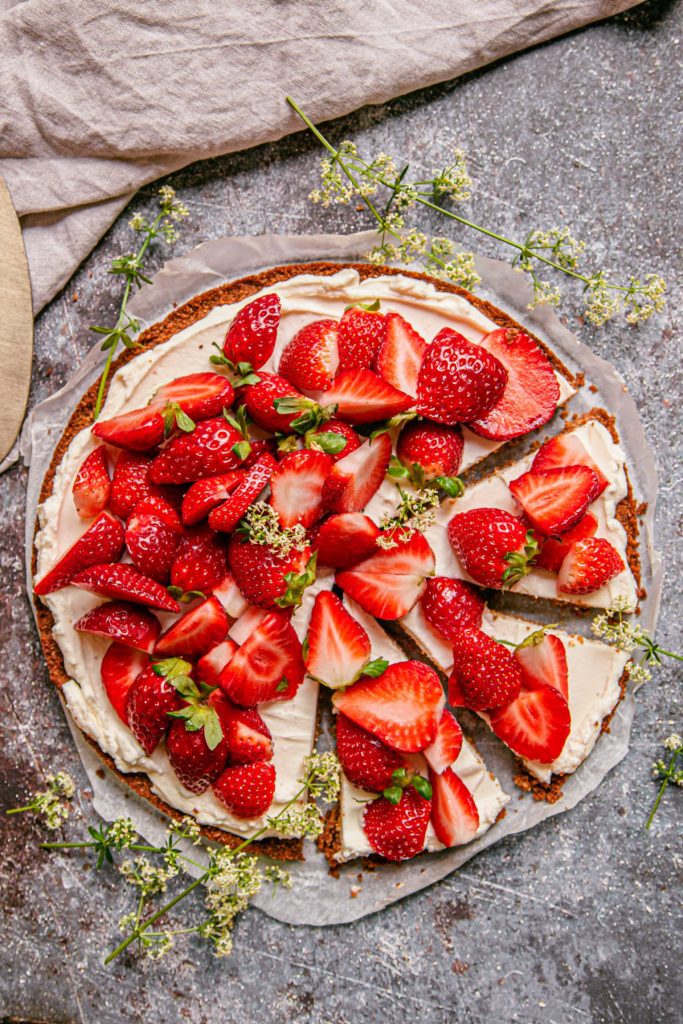 Graham Lemon Mascarpone Strawberry Tart